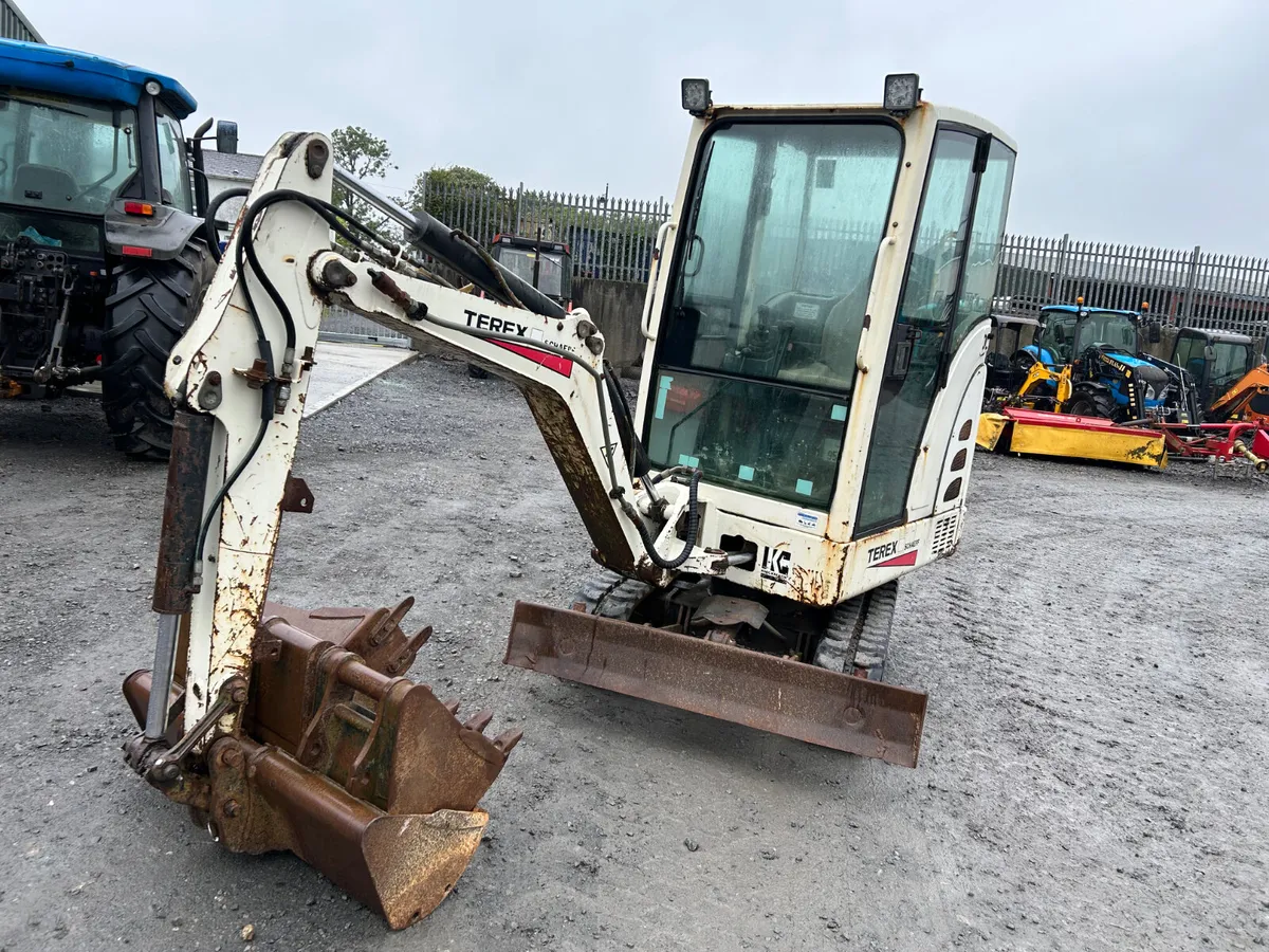 Terex 1.5 Tonne Excavator - Image 3