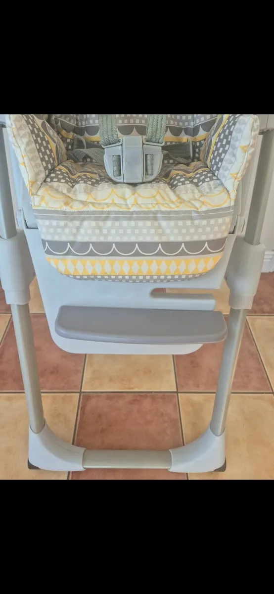 Joie Feeding  High chair - Image 4