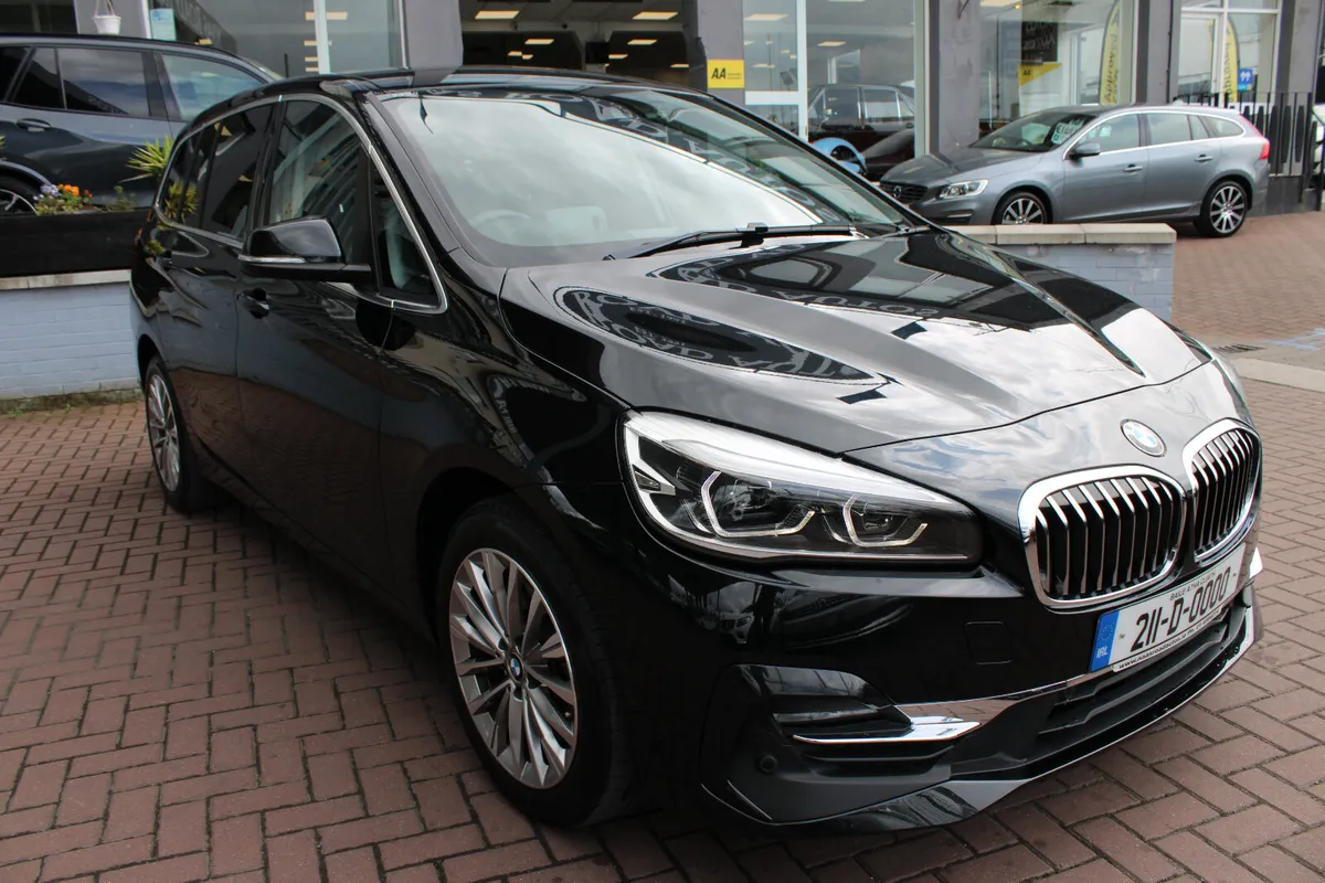 BMW 218D 2.0D SE LUXURY PACK 5DR MPV AUTO 7SEATER - Image 2