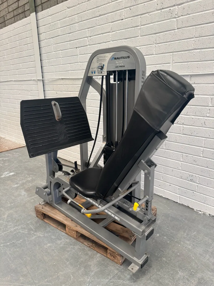 Nautilus Nitro leg press - Image 3