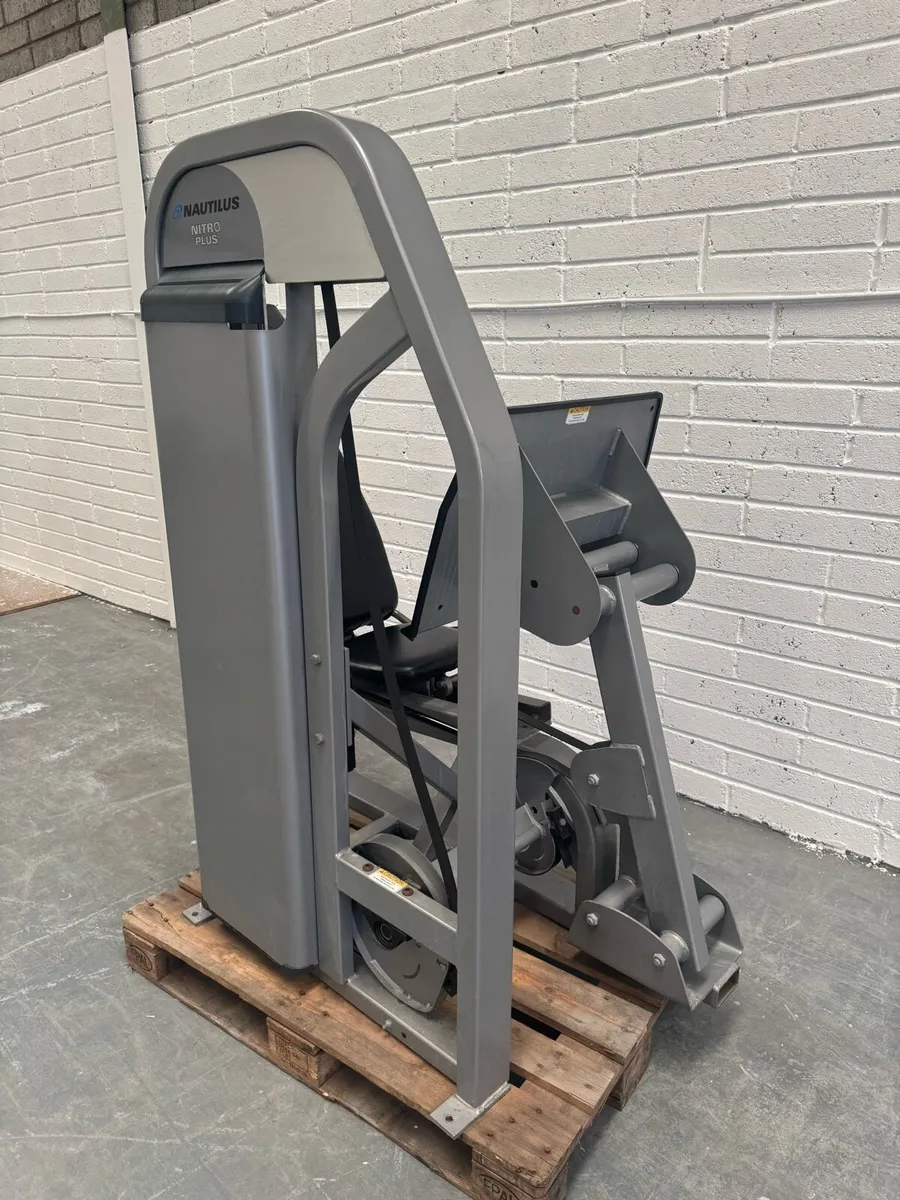 Nautilus Nitro leg press - Image 4