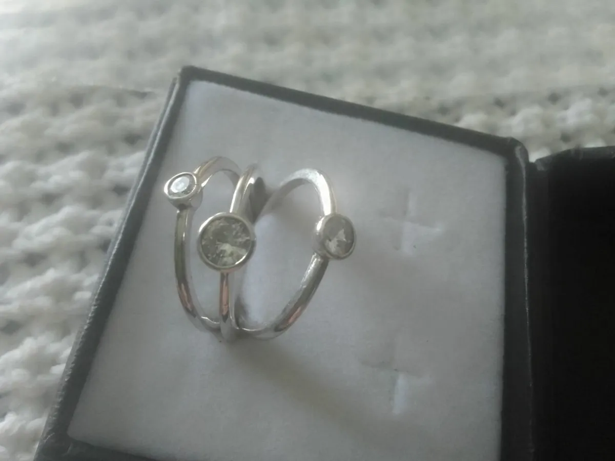STERLING SILVER ZIRCONIA STACKER RINGS O NEW - Image 2