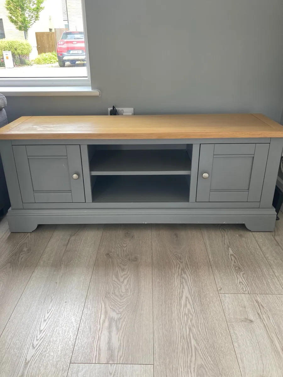 Tv stand - Image 1