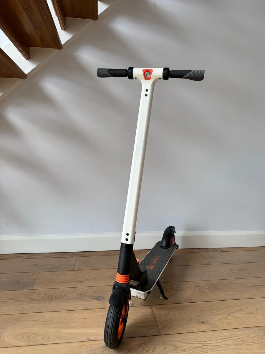 Electric scooter - Image 3