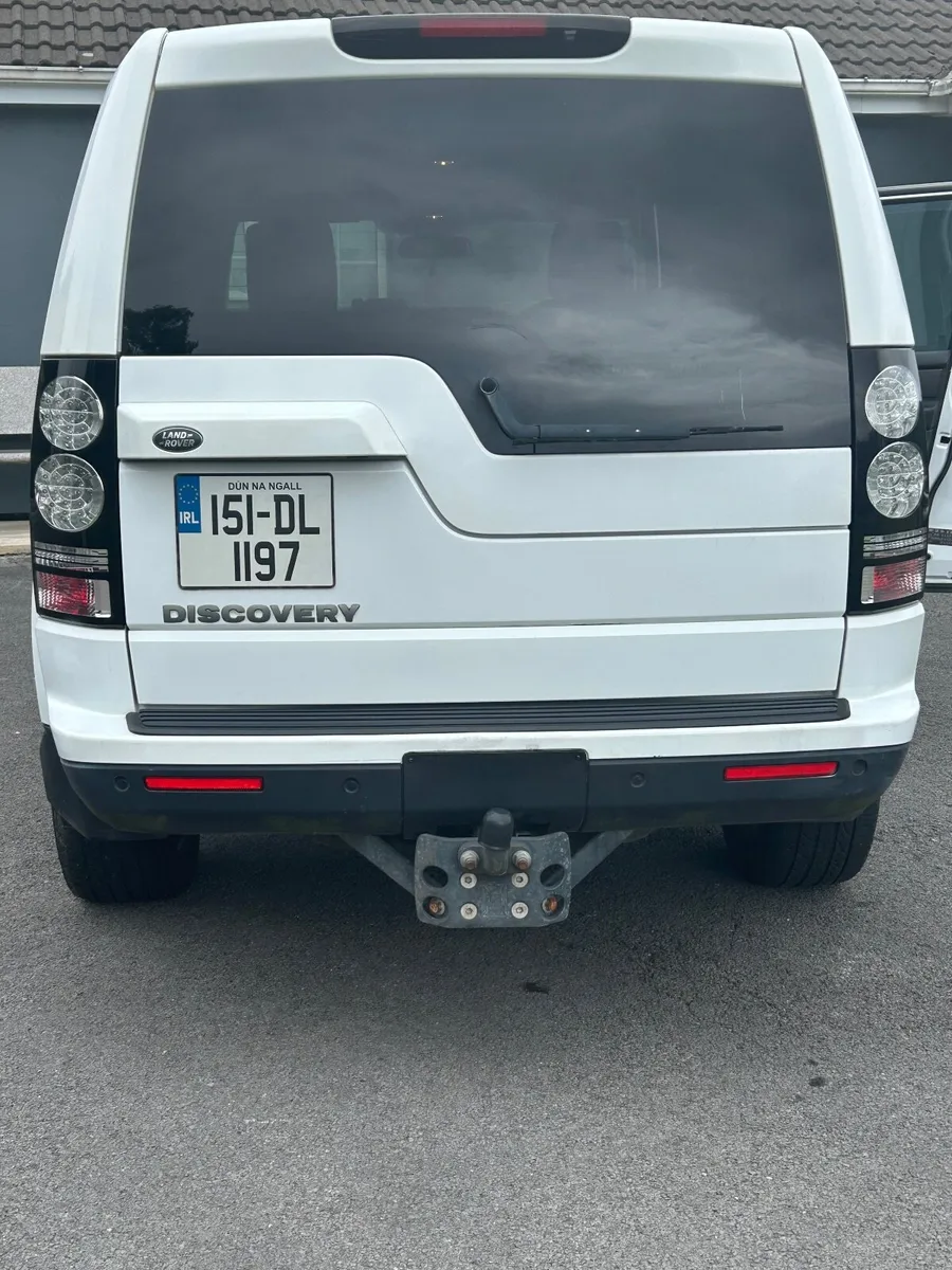 Land Rover Discovery 2015 - Image 2