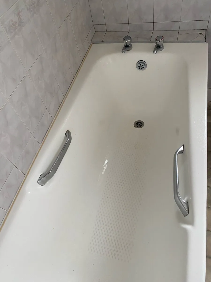 Cast Iron Bath - Image 2