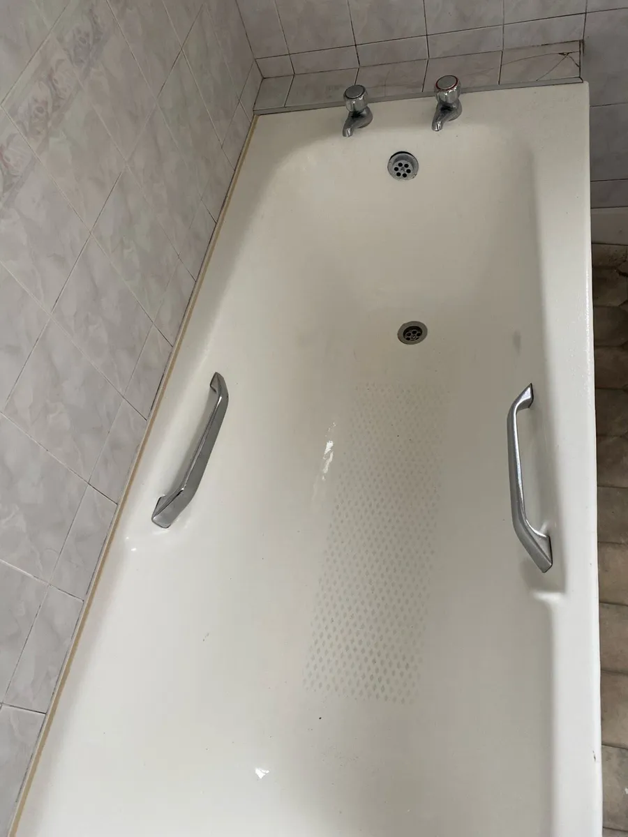 Cast Iron Bath - Image 3