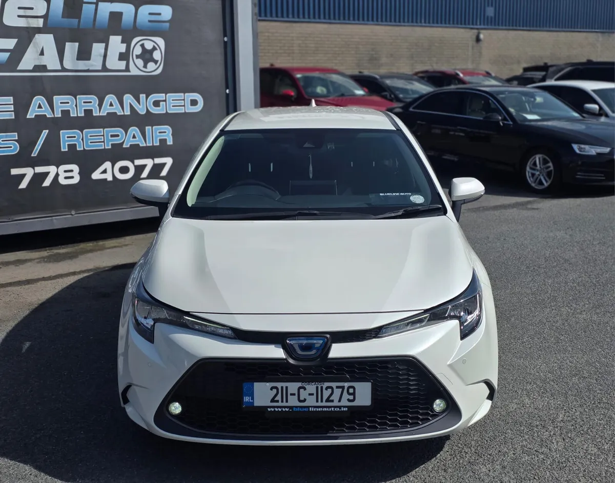 Toyota Corolla Estate Hybrid Automatic 1.8 (211) - Image 2
