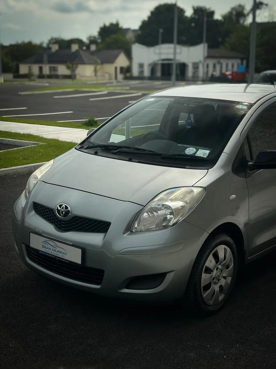 Toyota Yaris 2010 - Image 1