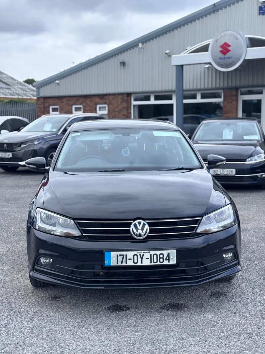171 Volkswagen Jetta 2.0 TDI - Image 3