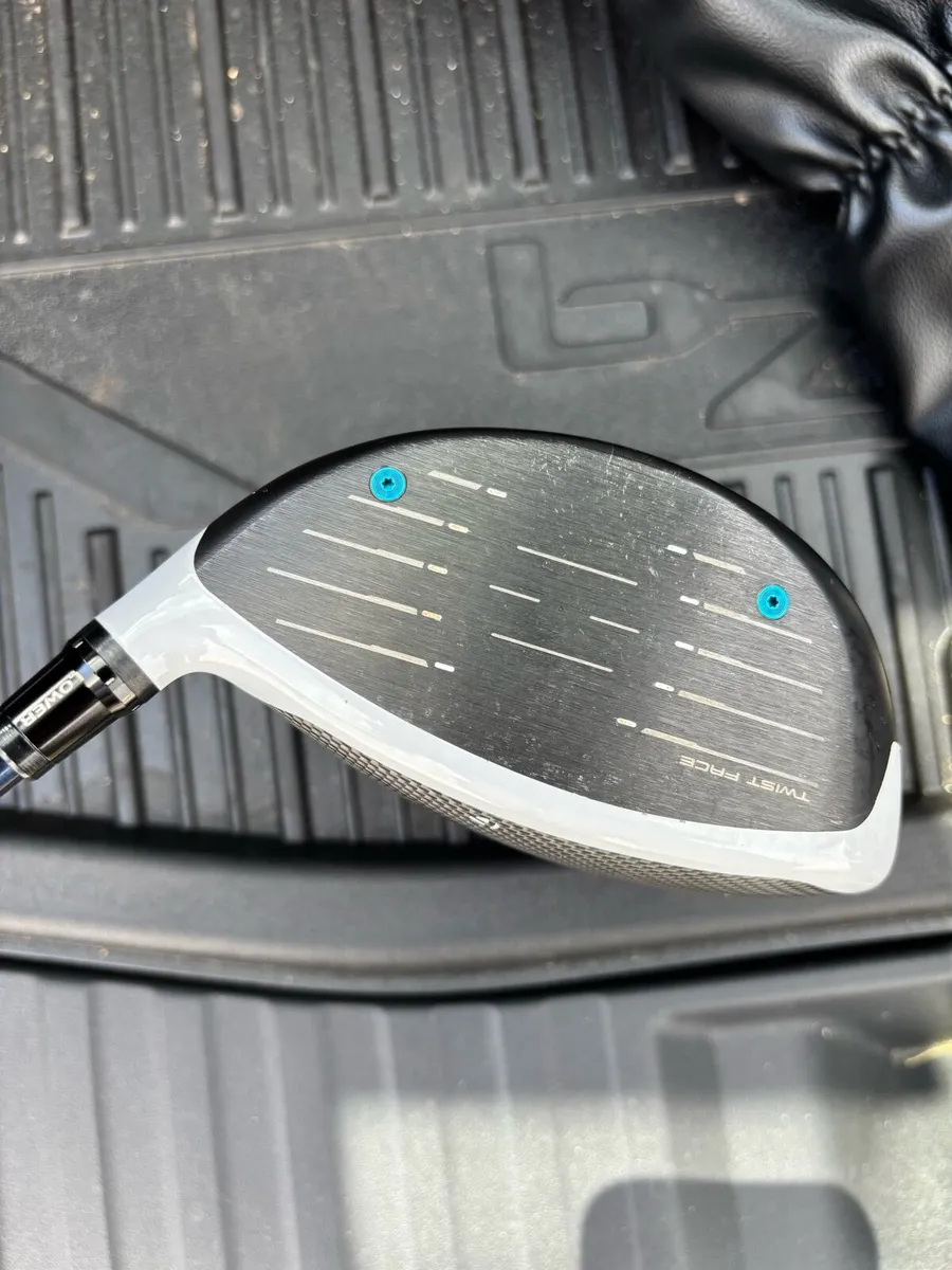 TaylorMade SIM MAX DRIVER   10.5 degree stiff - Image 2