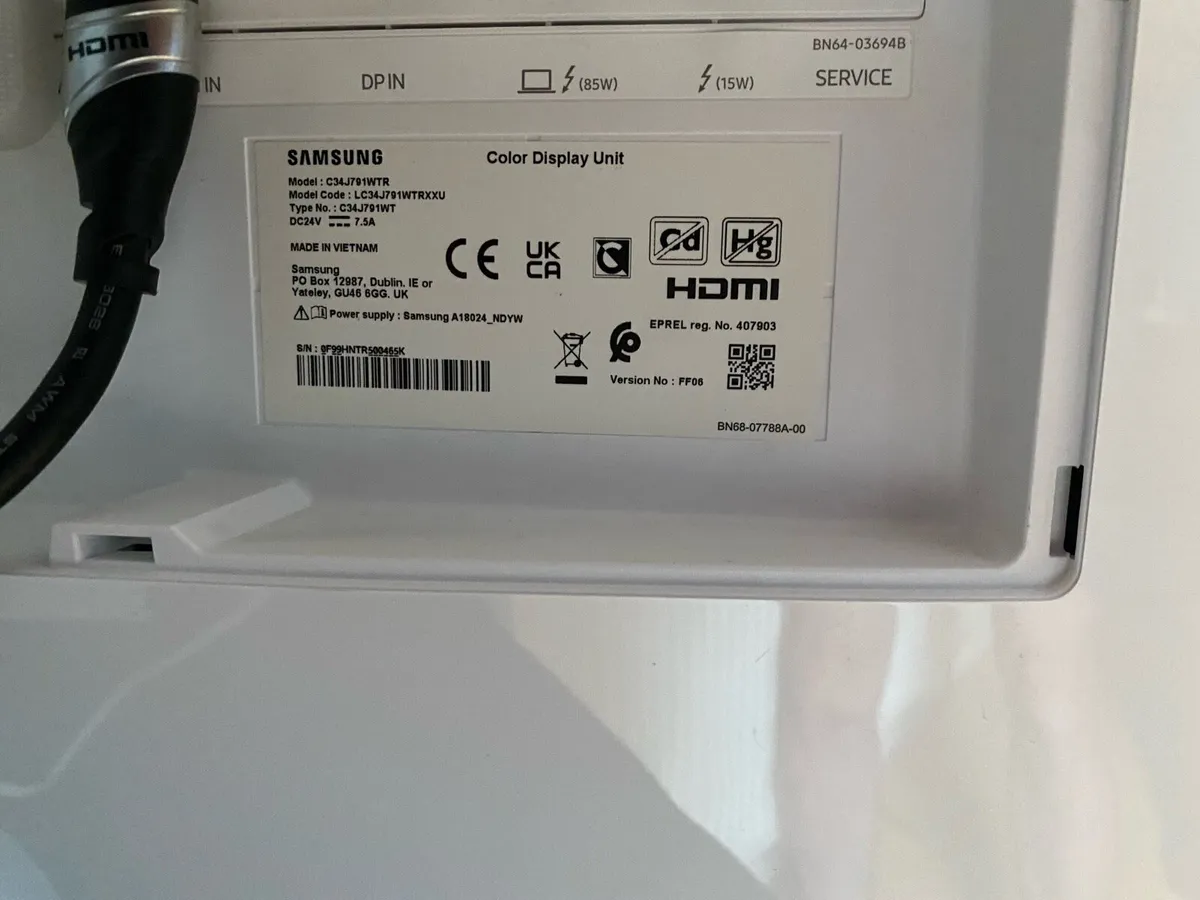 34 inch Samsung monitor - Image 2