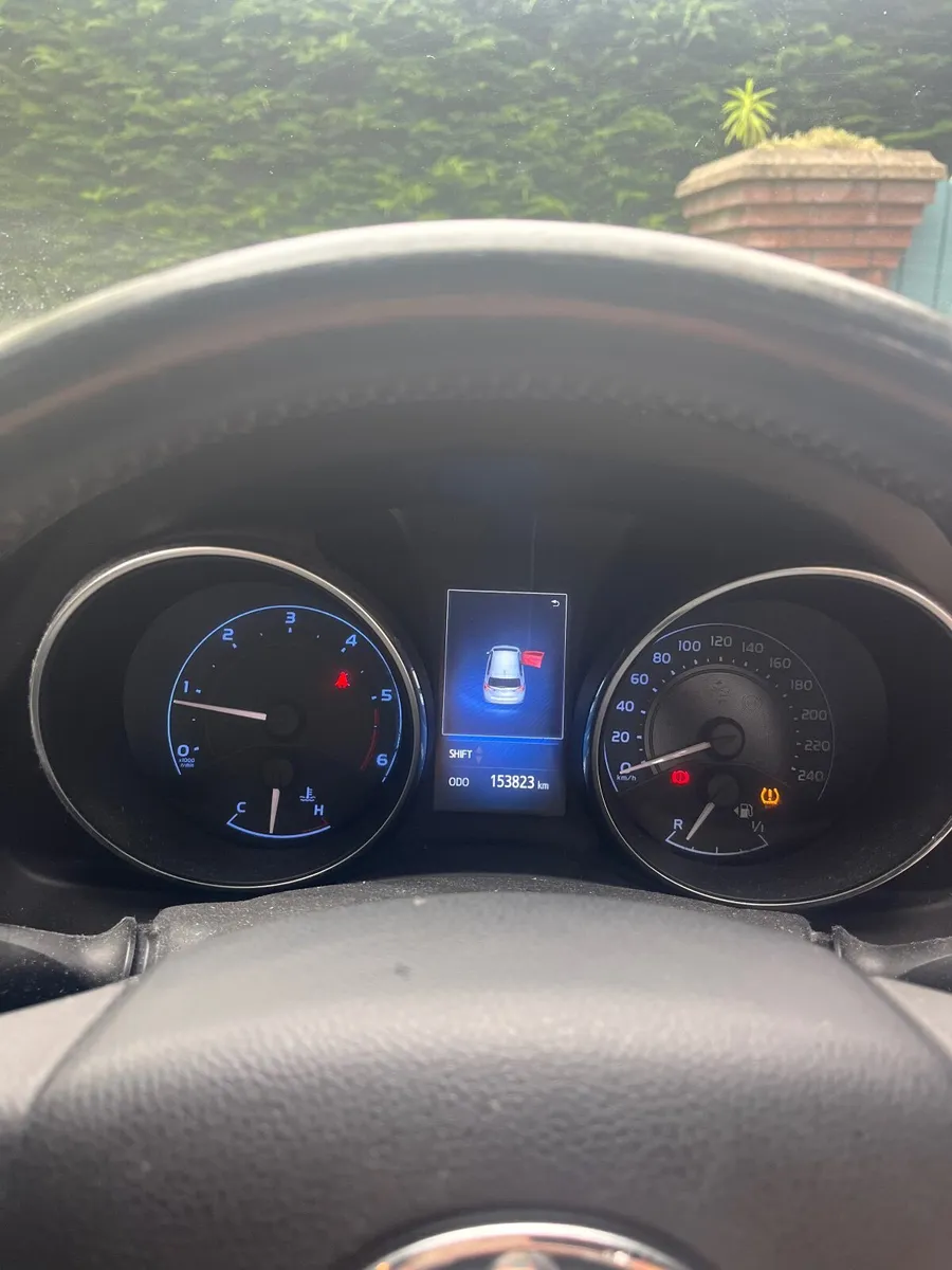Toyota Auris 2016 - Image 4