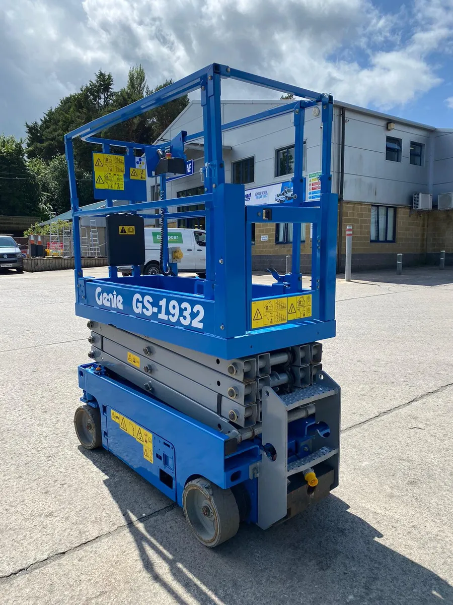 2016 GENIE GS1932 25FT ELECTRIC SCISSOR - Image 2