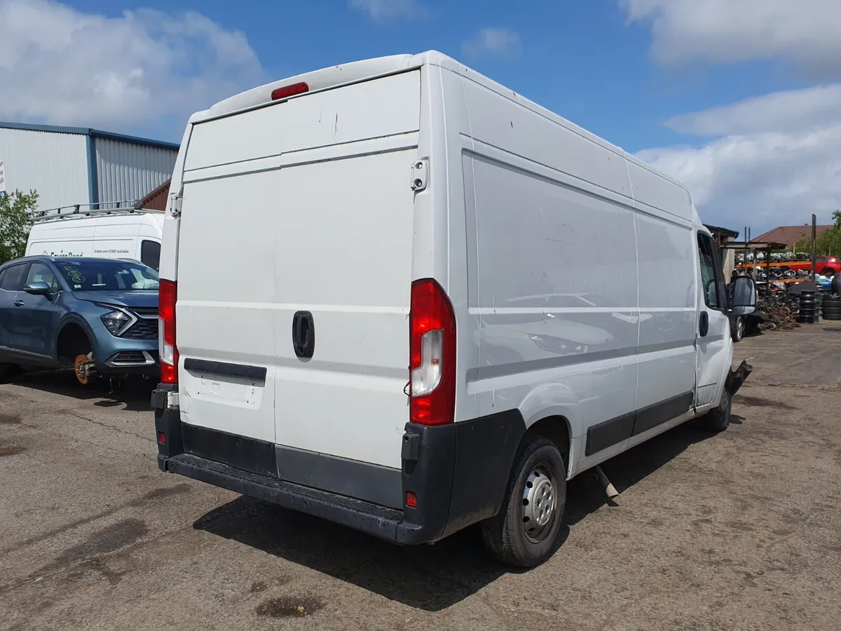 23 OPEL MOVANO  2.2 D FOR BREAKING - Image 3