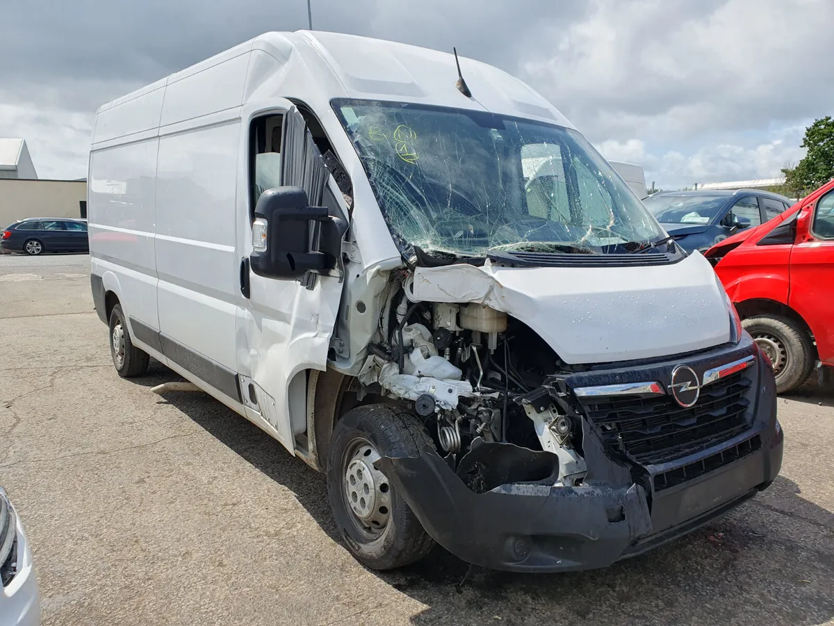 23 OPEL MOVANO  2.2 D FOR BREAKING - Image 2