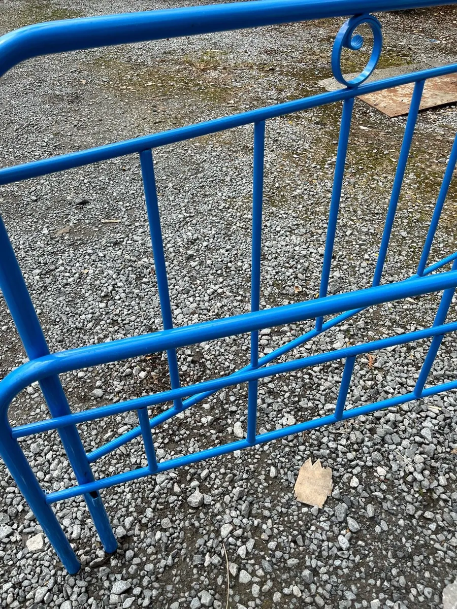 Metal double bed frame - Image 2