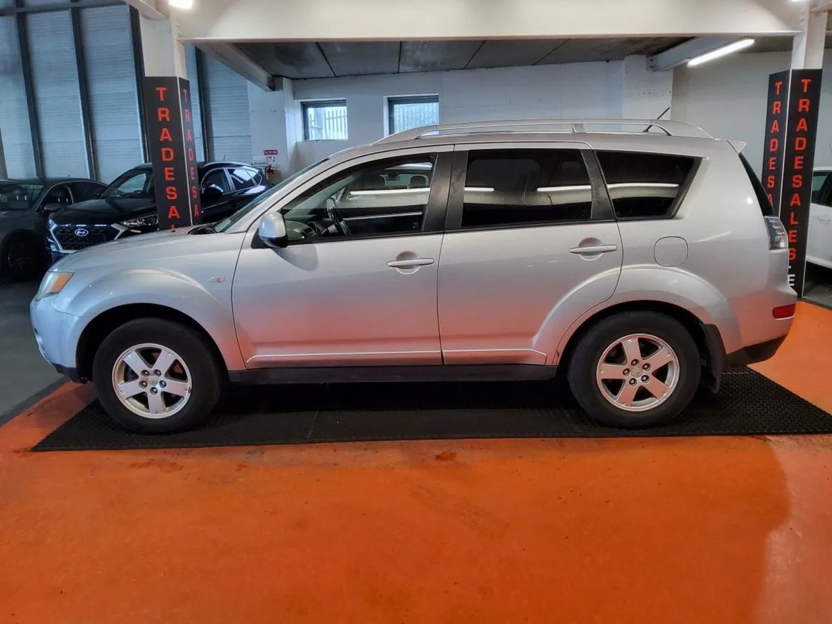 Mitsubishi Outlander 2.0 D-id Intense - Image 3