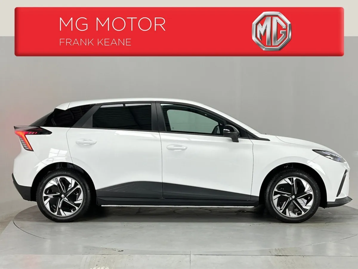 MG 4 EXCITE 51kWh COMMERCIAL**7 YEAR WARRANTY**WLT - Image 2