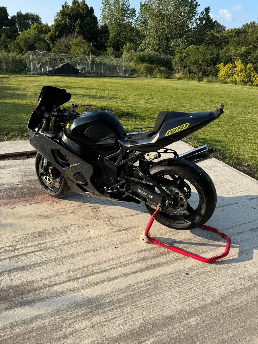 Suzuki GSXR 600 k5 track - Image 2