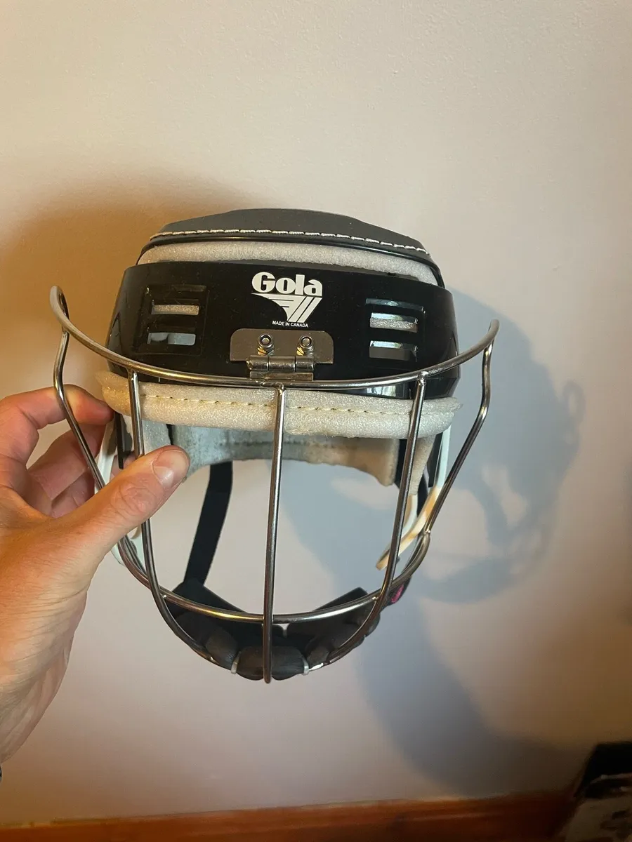 Gola hurling helmet - Image 1