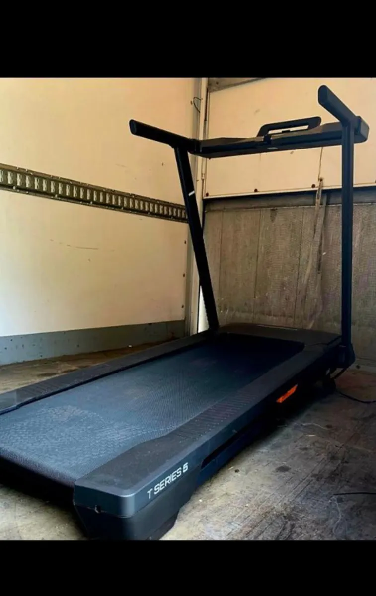 NORDICTRACK SERIES 5 BRAND NEW TREADMILL AND IFIT - Image 4