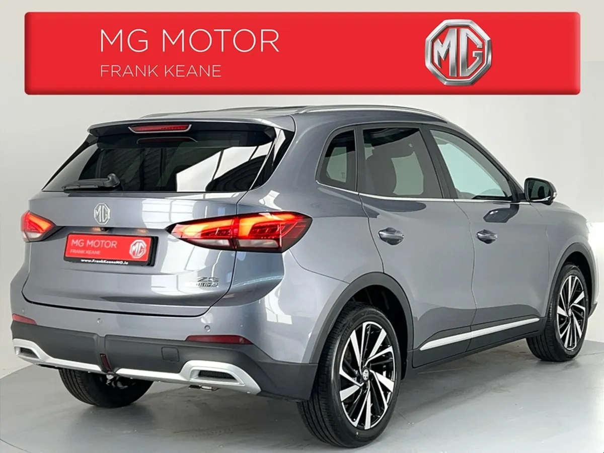 MG ZS EX-DEMO ZS EXCLUSIVE HEV **FULL BLACK LEATHE - Image 4