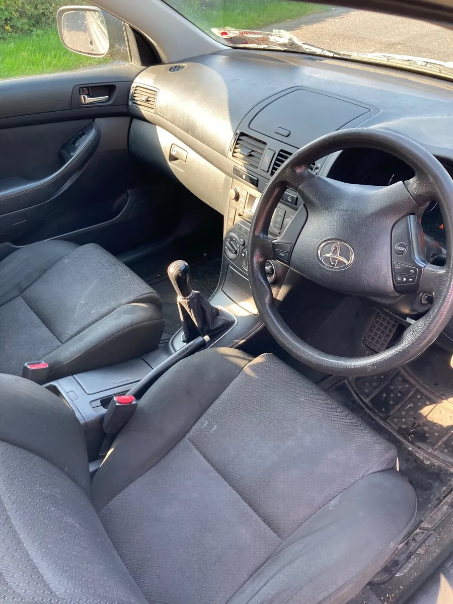 Toyota Avensis 2006 - Image 2