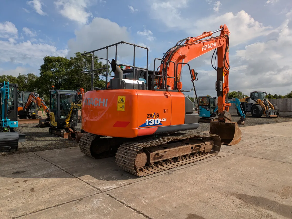 2017 HITACHI ZX130LCN-6 - Image 3