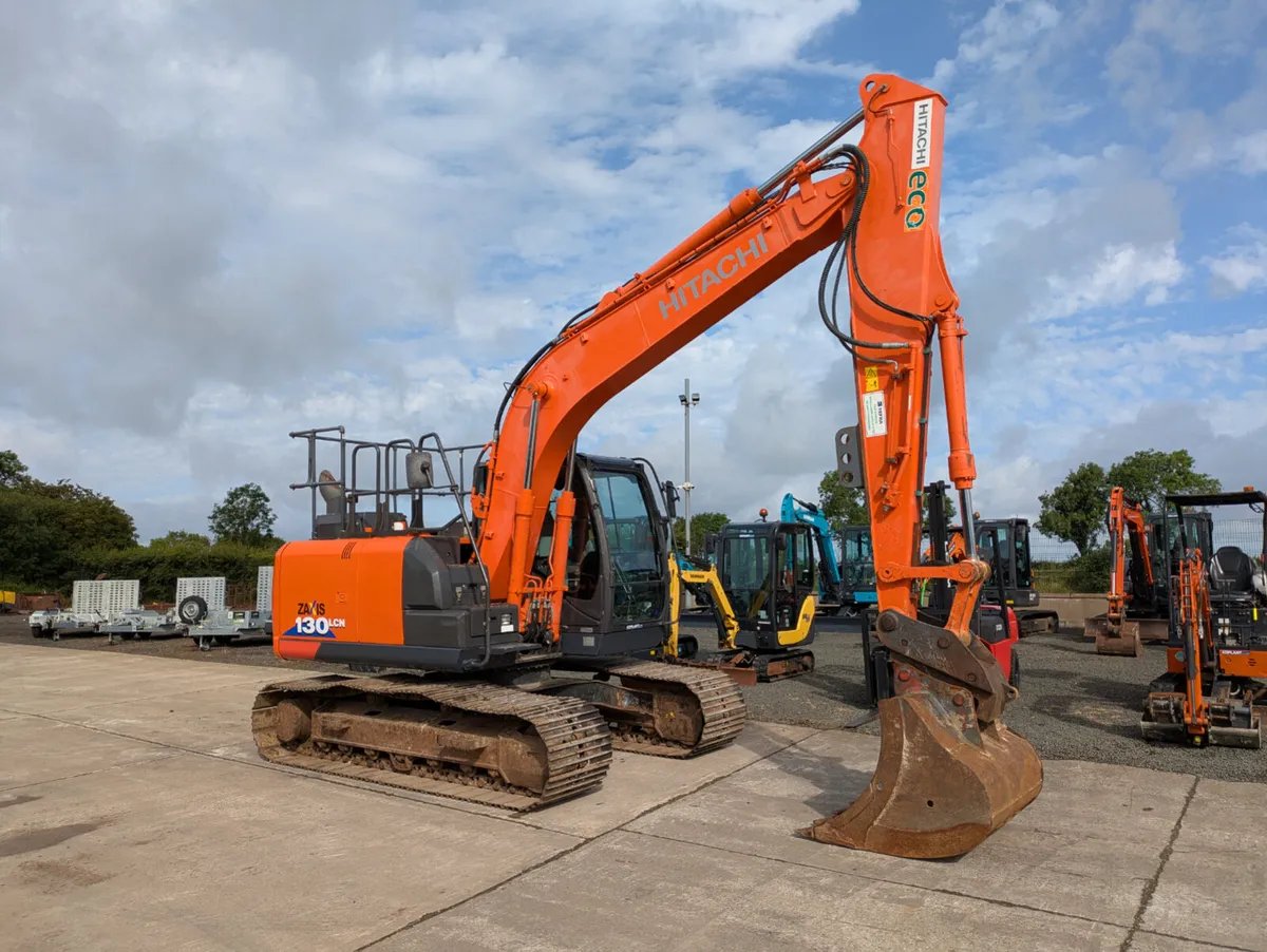 2017 HITACHI ZX130LCN-6 - Image 4