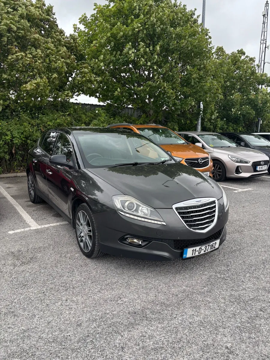 2011 Chrysler Delta - Image 1