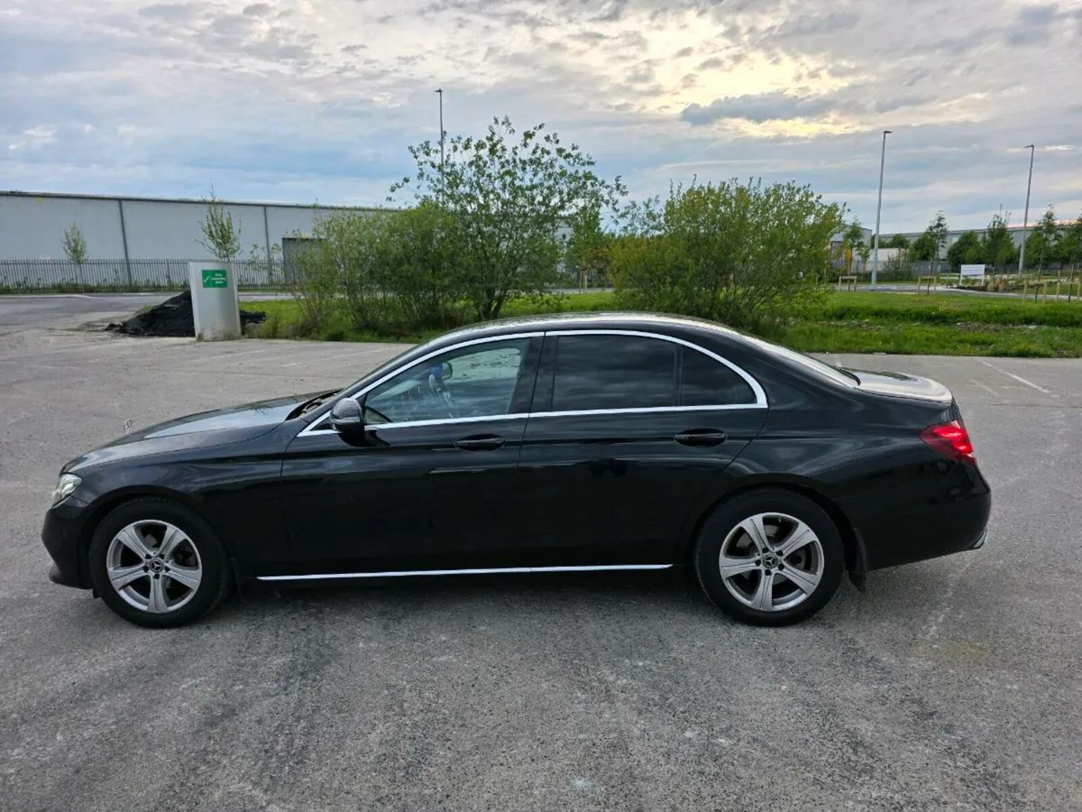 Mercedes E220D LOW MILES - Image 2