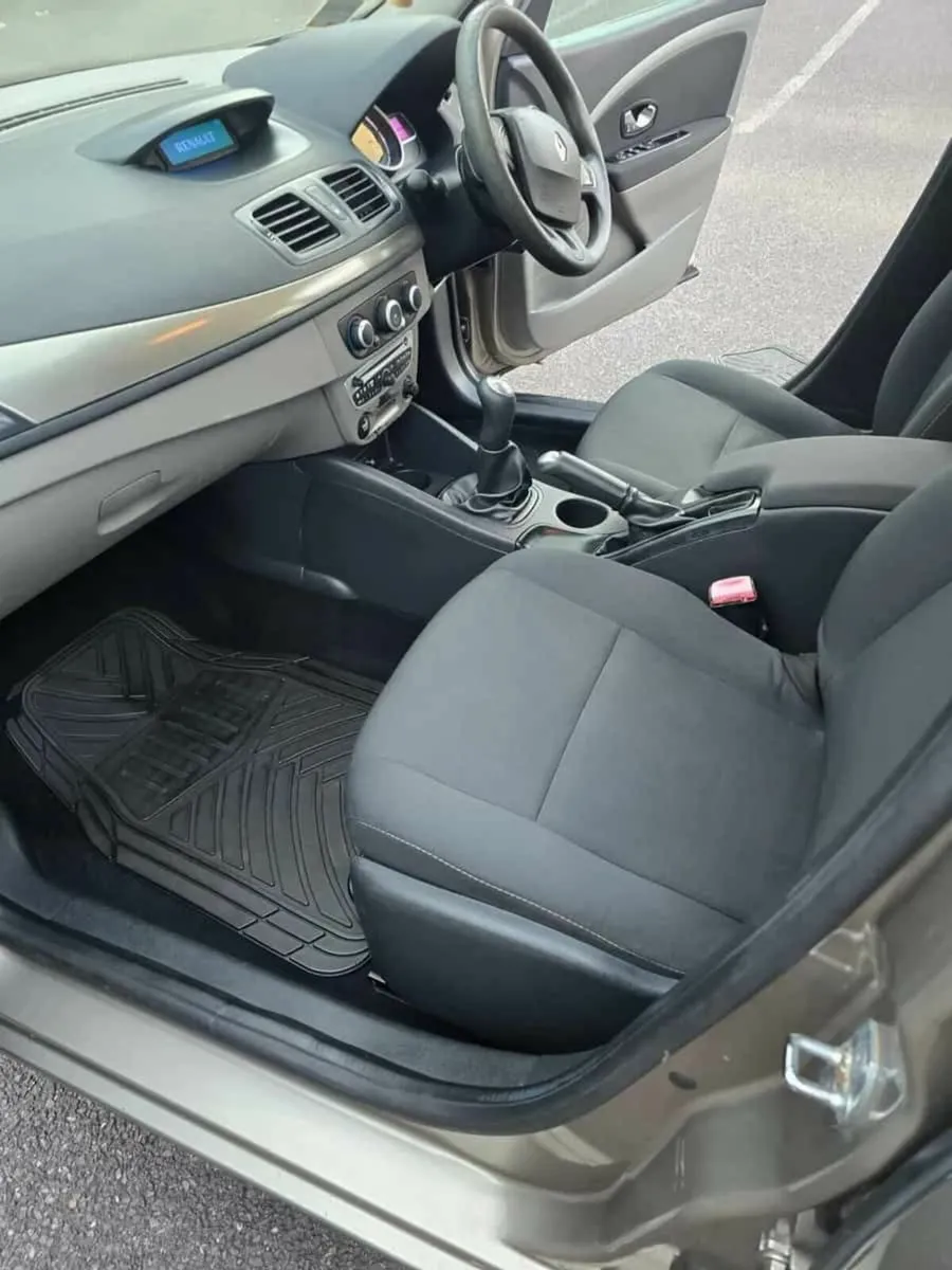 Renault Fluence 2013 - Image 3