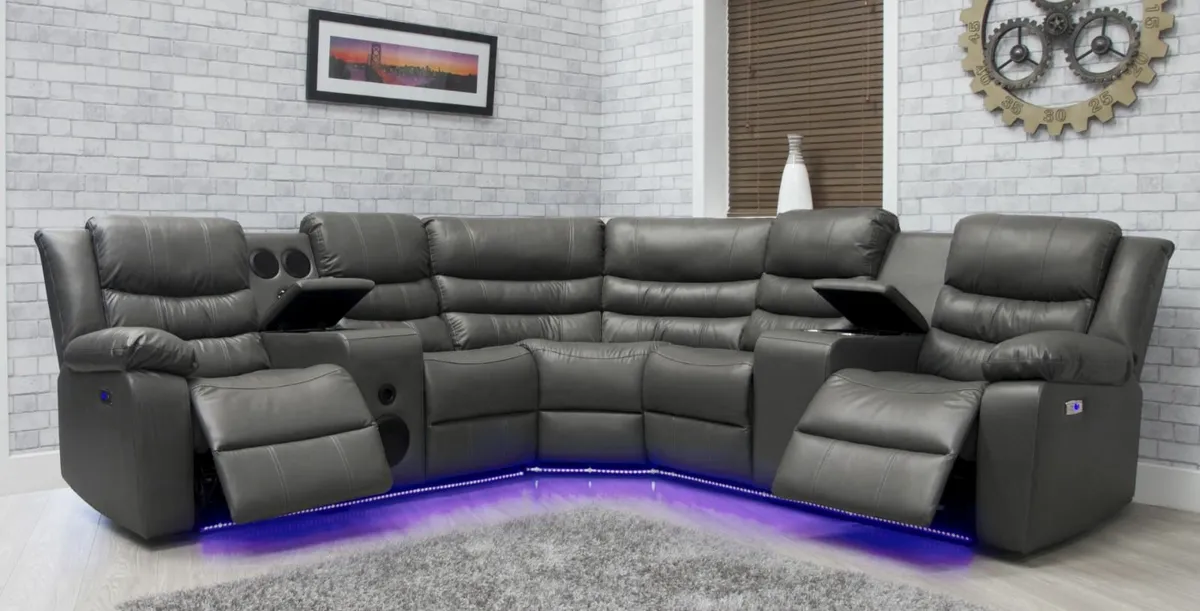 Corner - Image 3