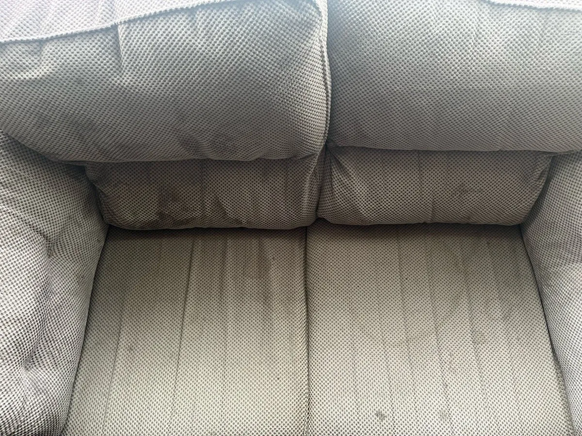3-2-1 Sofa Suite - Image 4