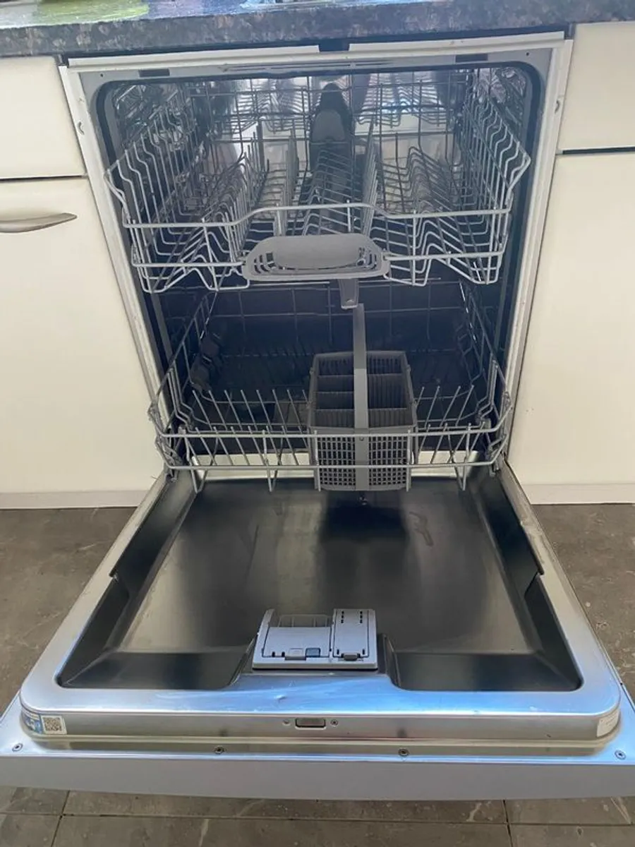 Dishwashee - Image 2