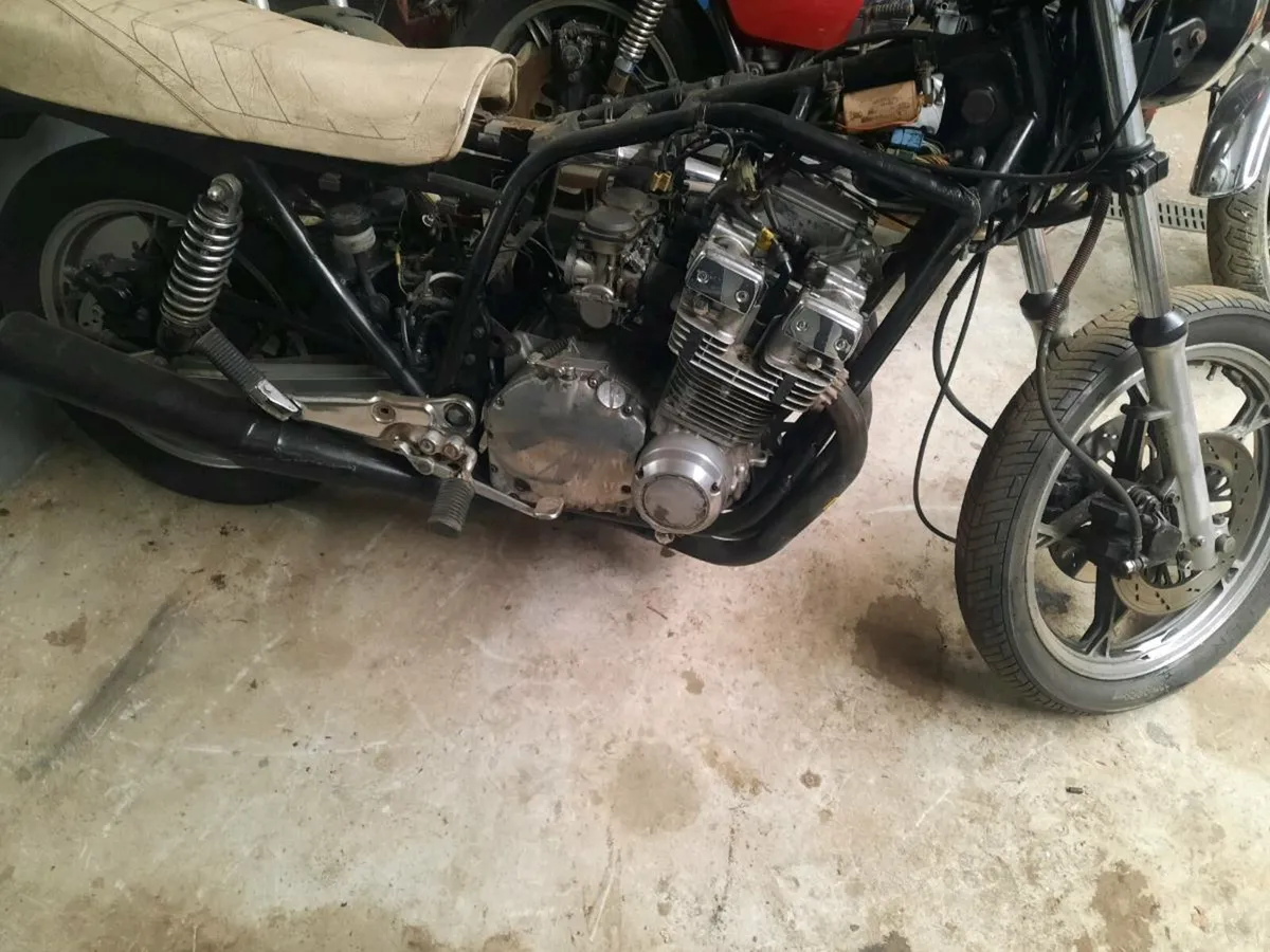 Suzuki gsx 750 project