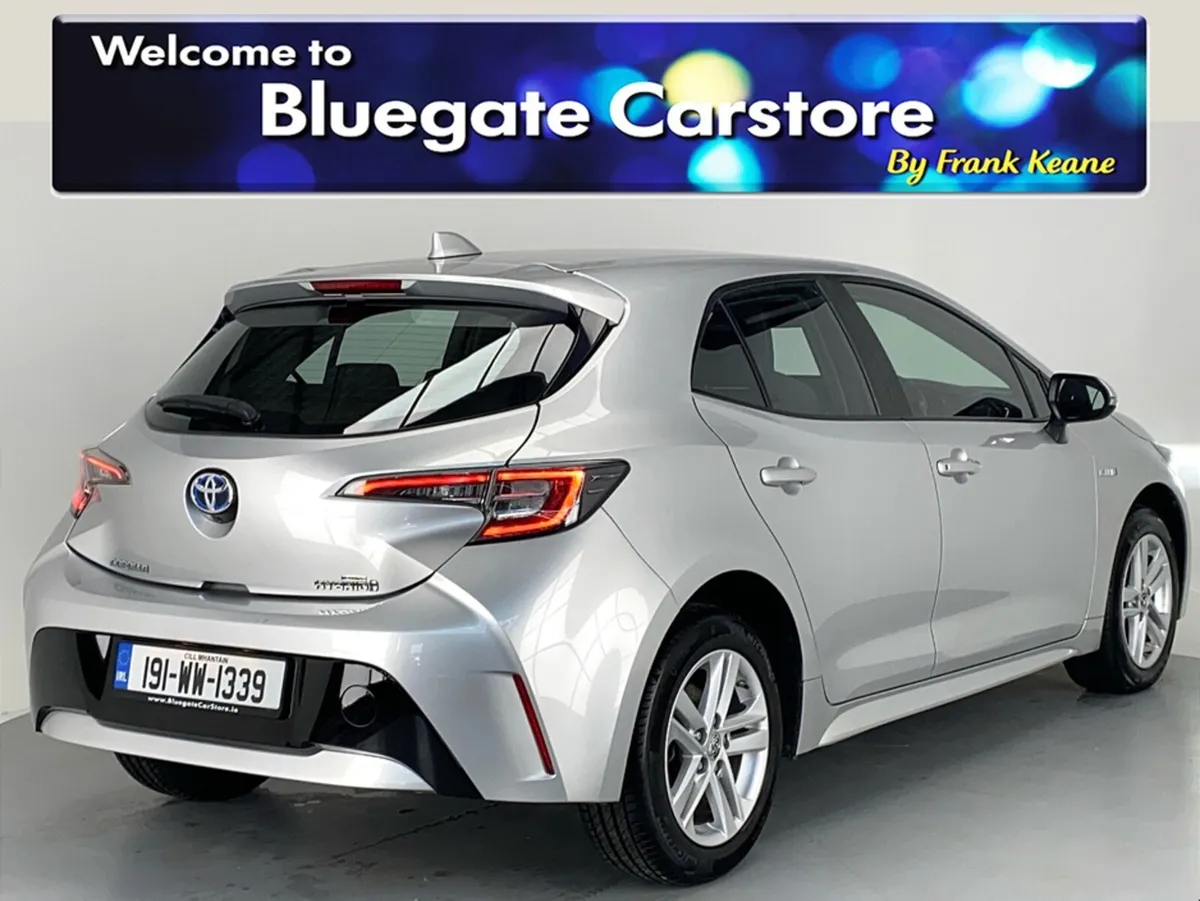 Toyota Corolla LUNA H/B 4DR AUTO HYBRID**Digital D - Image 4