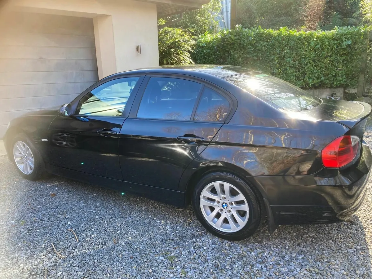 BMW 3-Series 2006 - Image 1