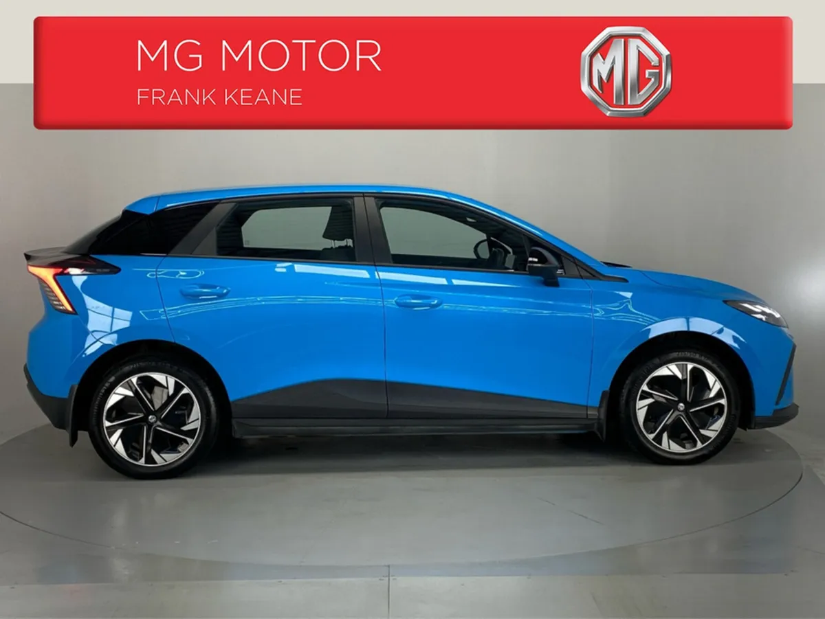 MG 4 ELECTRIC SR - EXCITE 51KWH 5DR AU AUTO**ADAPT - Image 2