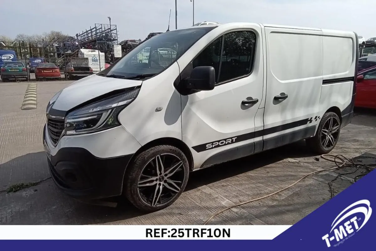 2020 RENAULT TRAFIC BREAKING FOR PARTS - Image 3