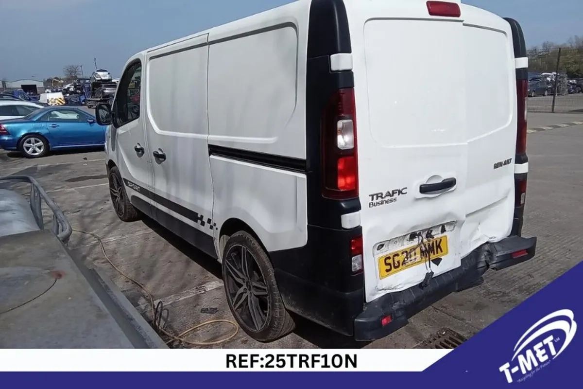 2020 RENAULT TRAFIC BREAKING FOR PARTS - Image 4