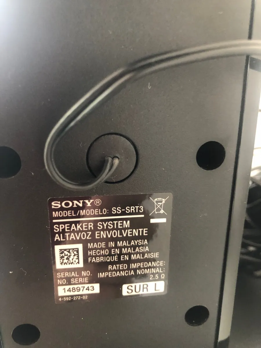 Sony SS-RT3 soundbar and subwoofer and speakers - Image 4