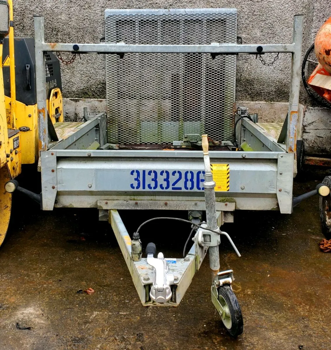 Trailer - Image 1