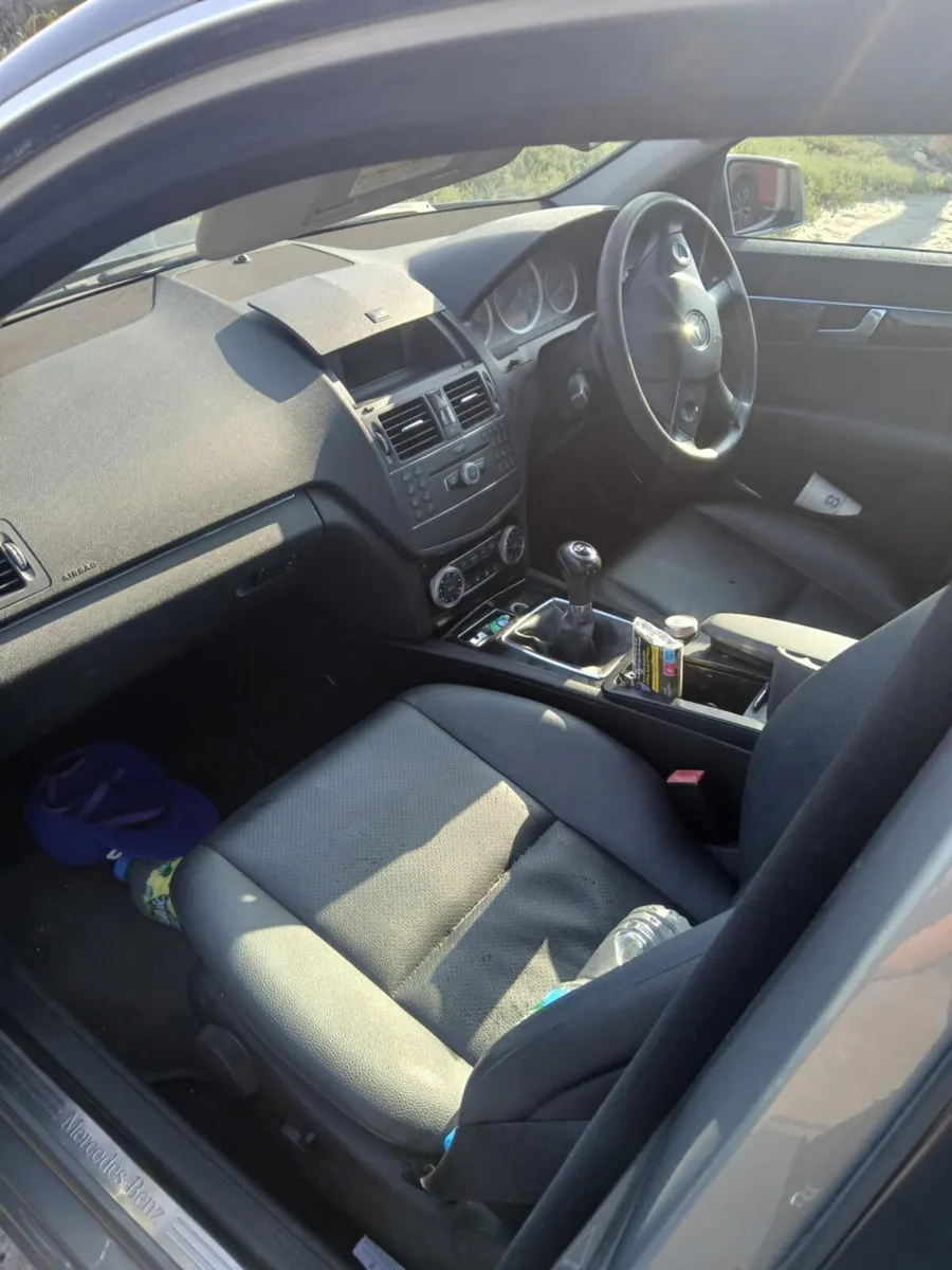 Mercedes Bens C Class - Image 3