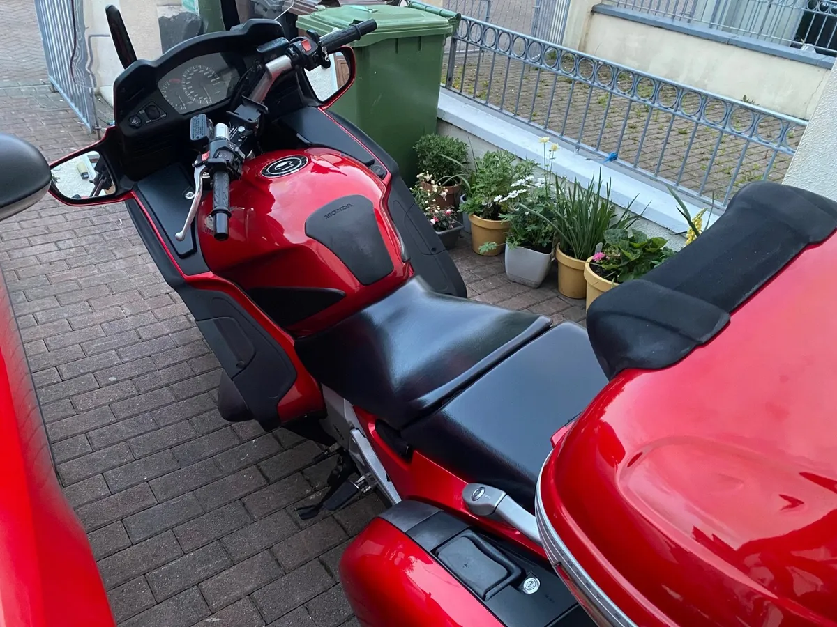 Honda ST1300 Pan European - Image 3