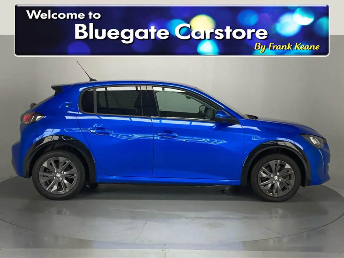 Peugeot 208 ALLURE 136BHP 50 KWH**MULTIFUNCTIONAL - Image 3