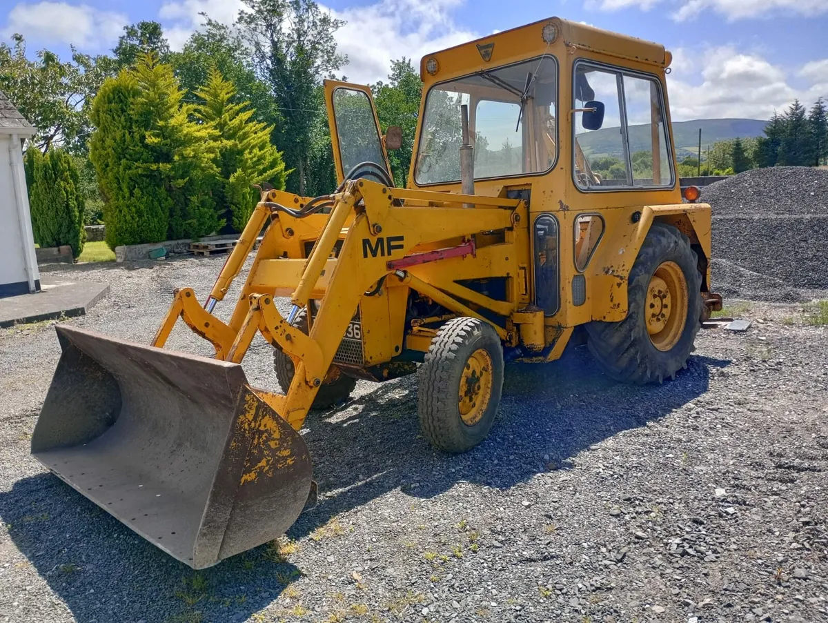 Massy Ferguson 40 digger - Image 2