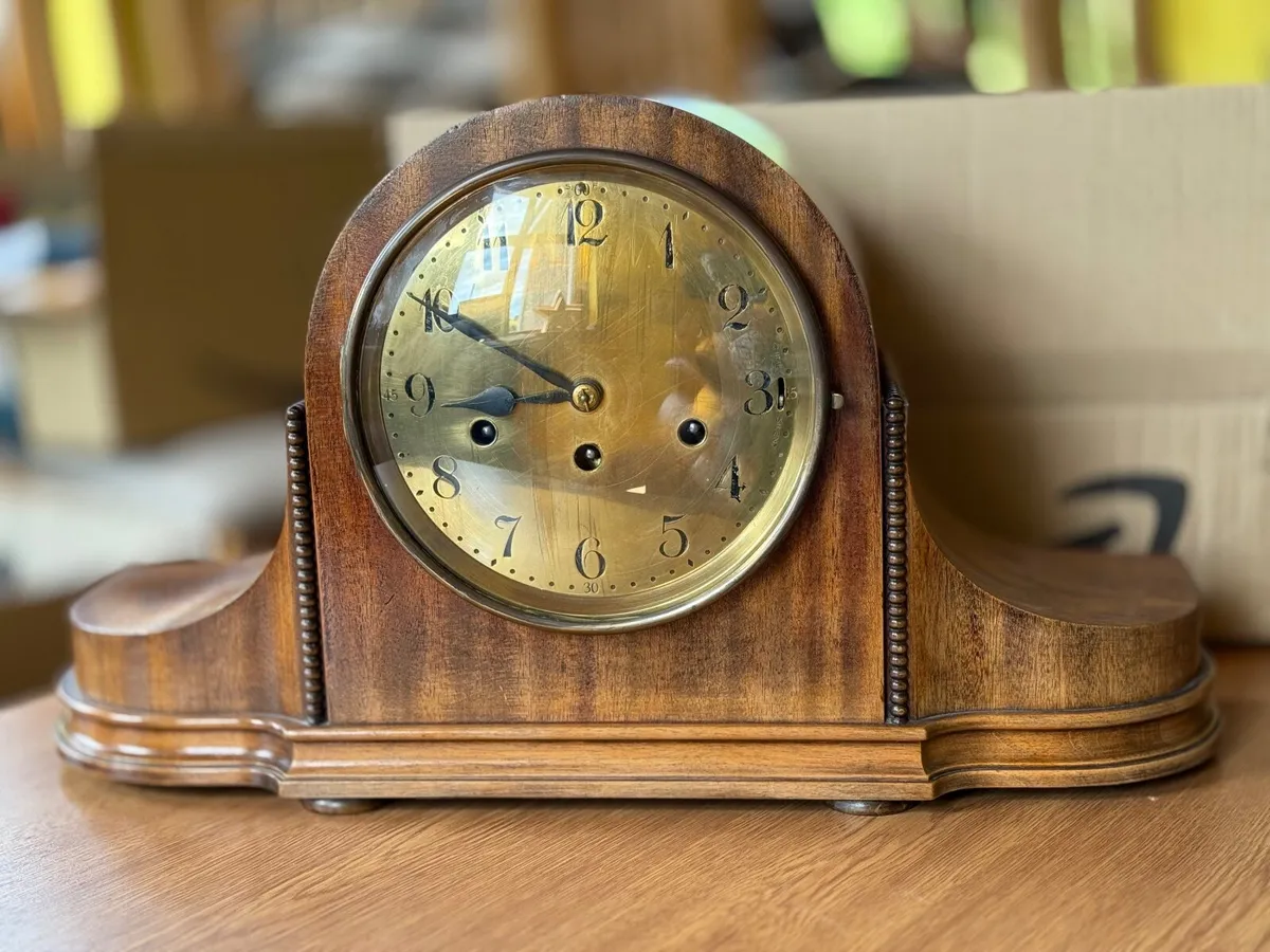 Antique mantel clock - Image 1