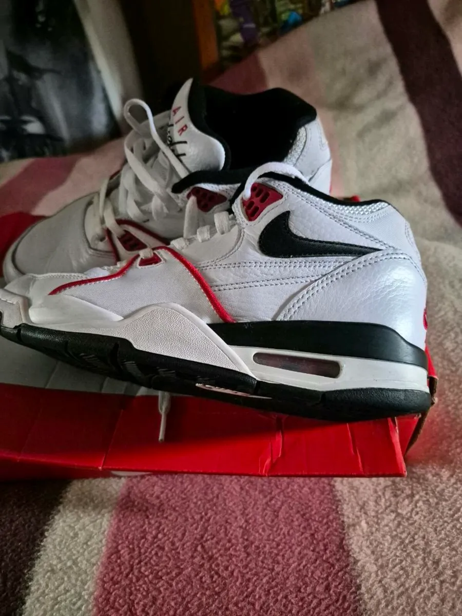 NIKE AIR FLIGHT - Image 2